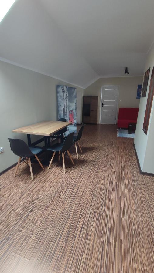 Poddasze Kamienica Wloclawek Centrum Exterior foto